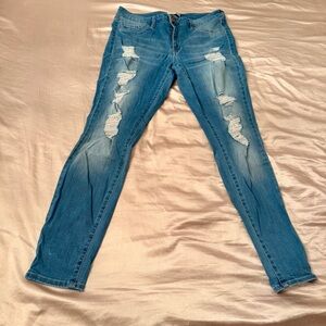 Refuge Distressed Skinny Jeans in Blue